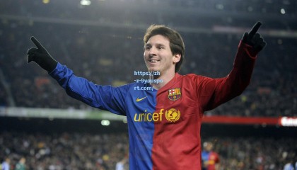 九游体育下载：传奇谢幕，足球巨星李明举行盛大退役仪式