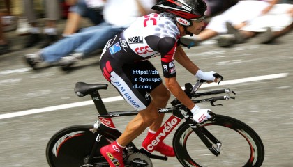 九游体育下载_意甲争冠白热化，国米绝杀登顶，尤文紧追不舍，米兰双雄陷入混战