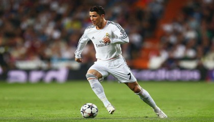 九游体育官网|米兰德比前瞻，蓝黑军团与红黑军团的战术博弈与胜负关键