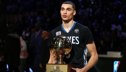 九游体育：红魔东征！曼联与沙特达成历史性合作 季中锦标赛或重塑足坛版图