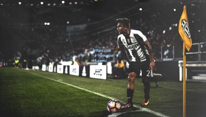 九游体育下载：传奇谢幕！足球巨星李明荣耀退役仪式感动全场