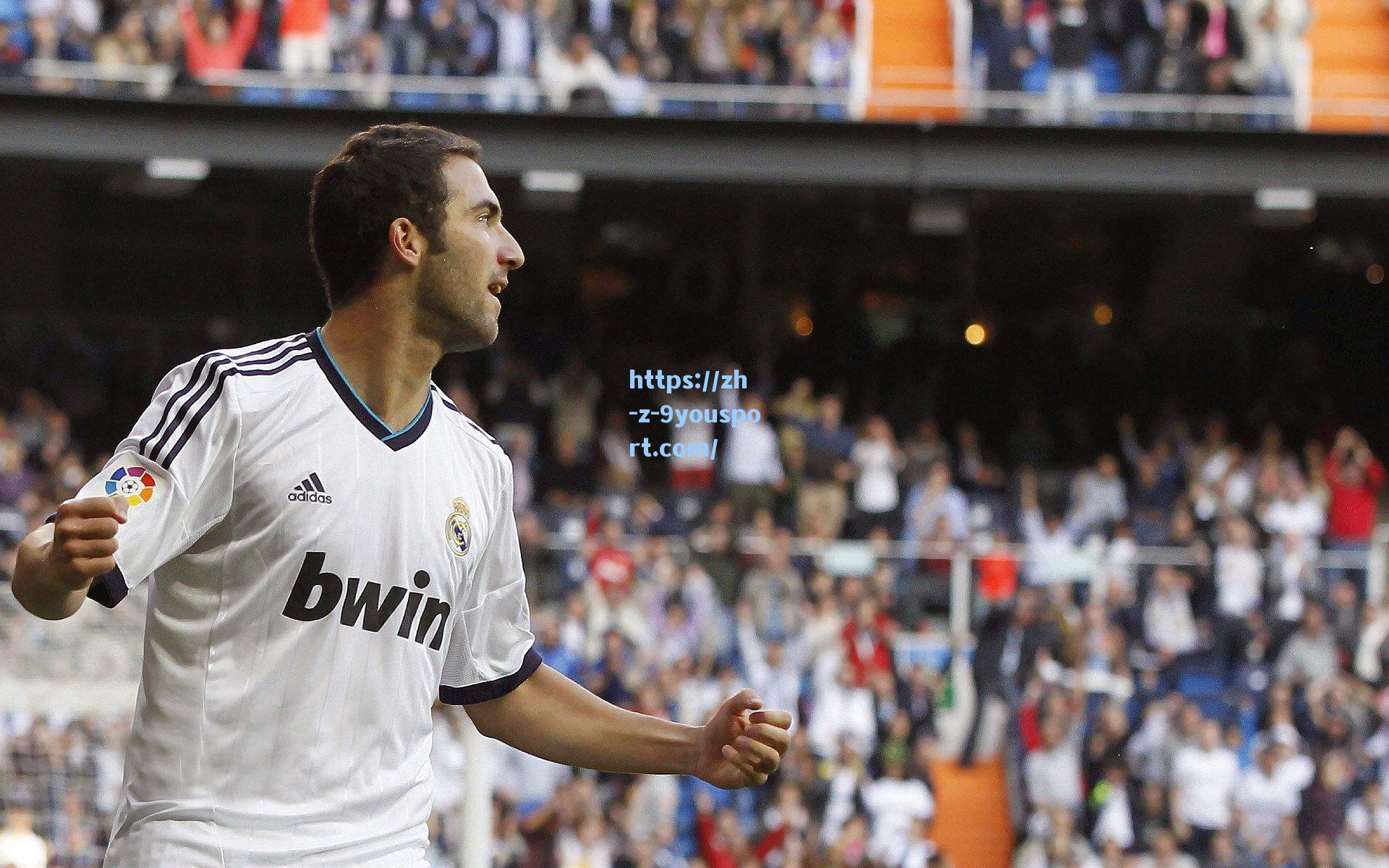 哈兰德双响破纪录，曼城5-1横扫狼队领跑英超